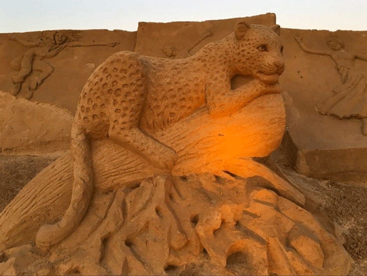 Illuminated-Fiesa-SandSculptures