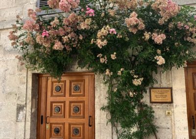 Flowers-frontdoor